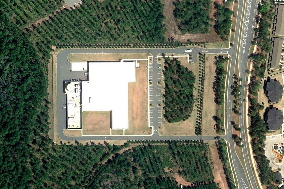 The mechanical and electrical systems are implemented in a true 2N configuration with no single points of failure.